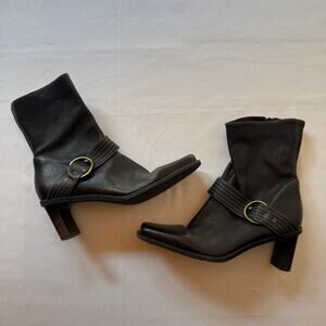 Etienne Aigner Brown Jumper Booties Womens US 7.5